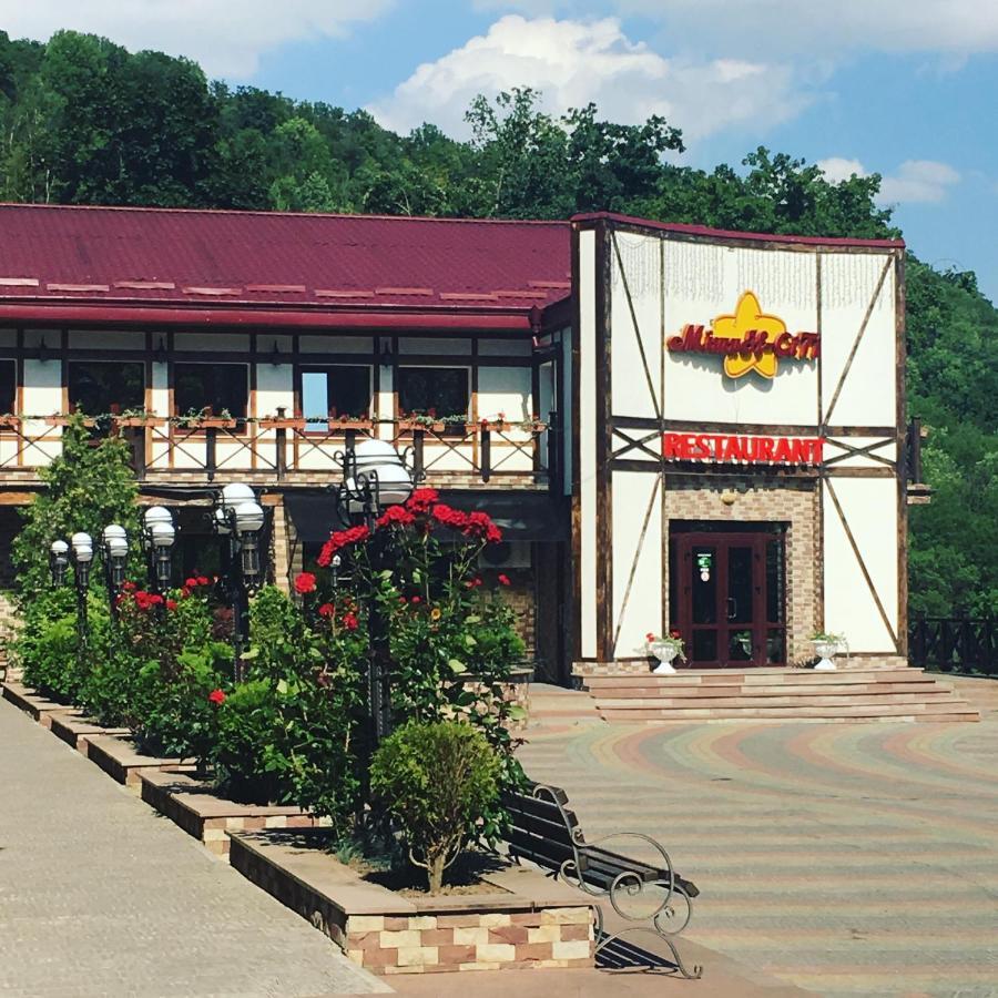 Mishyn-City Hotel Dobrivljani Kültér fotó