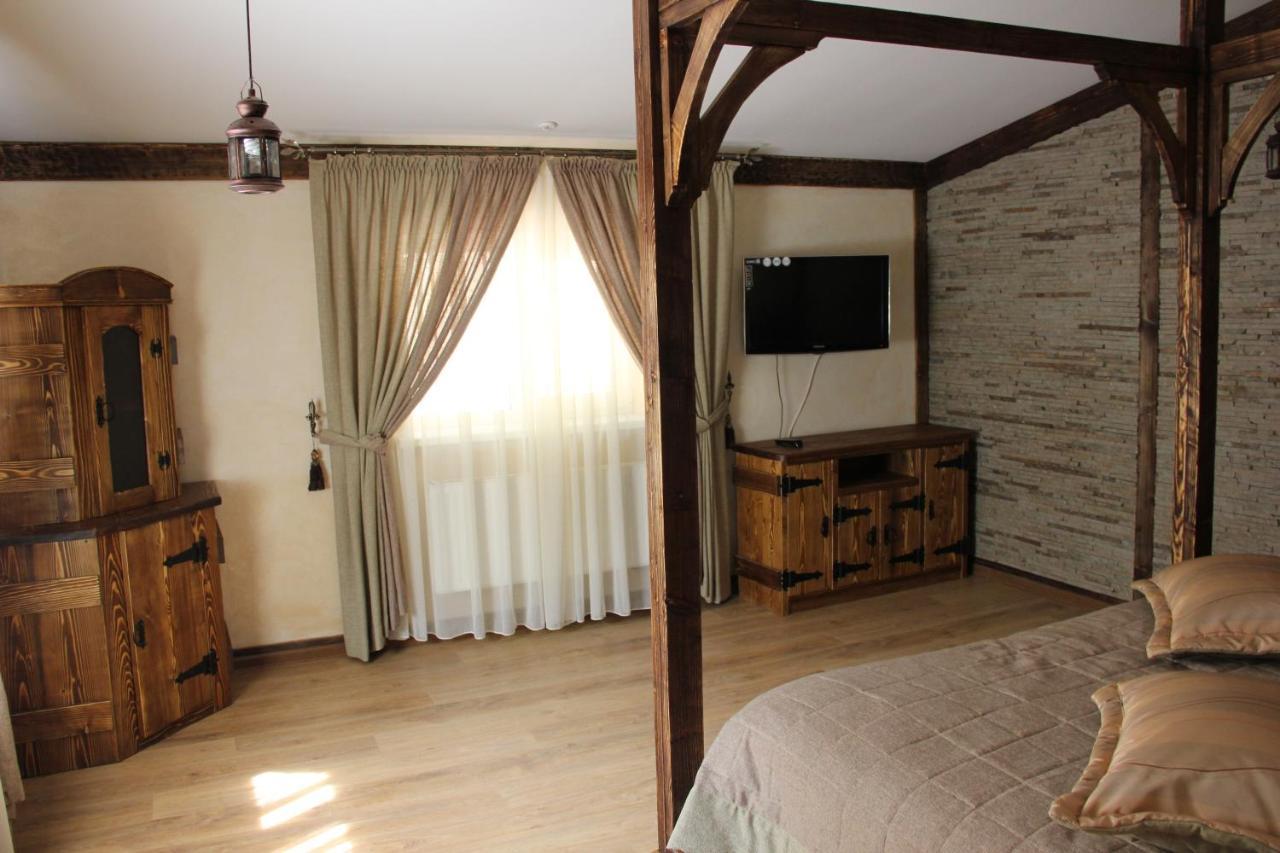 Mishyn-City Hotel Dobrivljani Kültér fotó