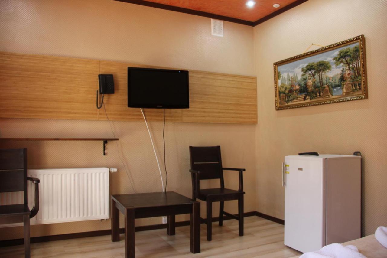 Mishyn-City Hotel Dobrivljani Kültér fotó
