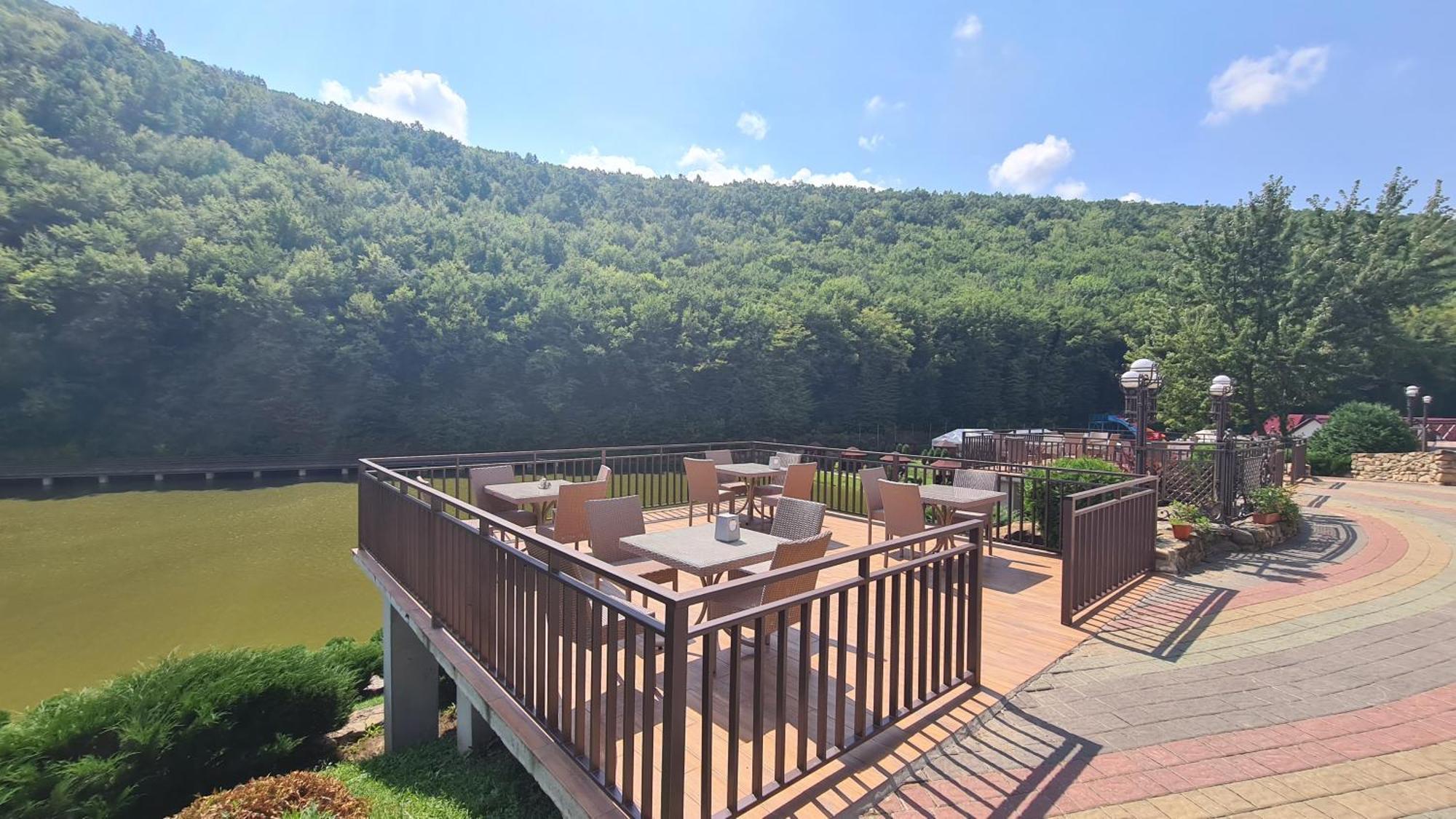 Mishyn-City Hotel Dobrivljani Kültér fotó