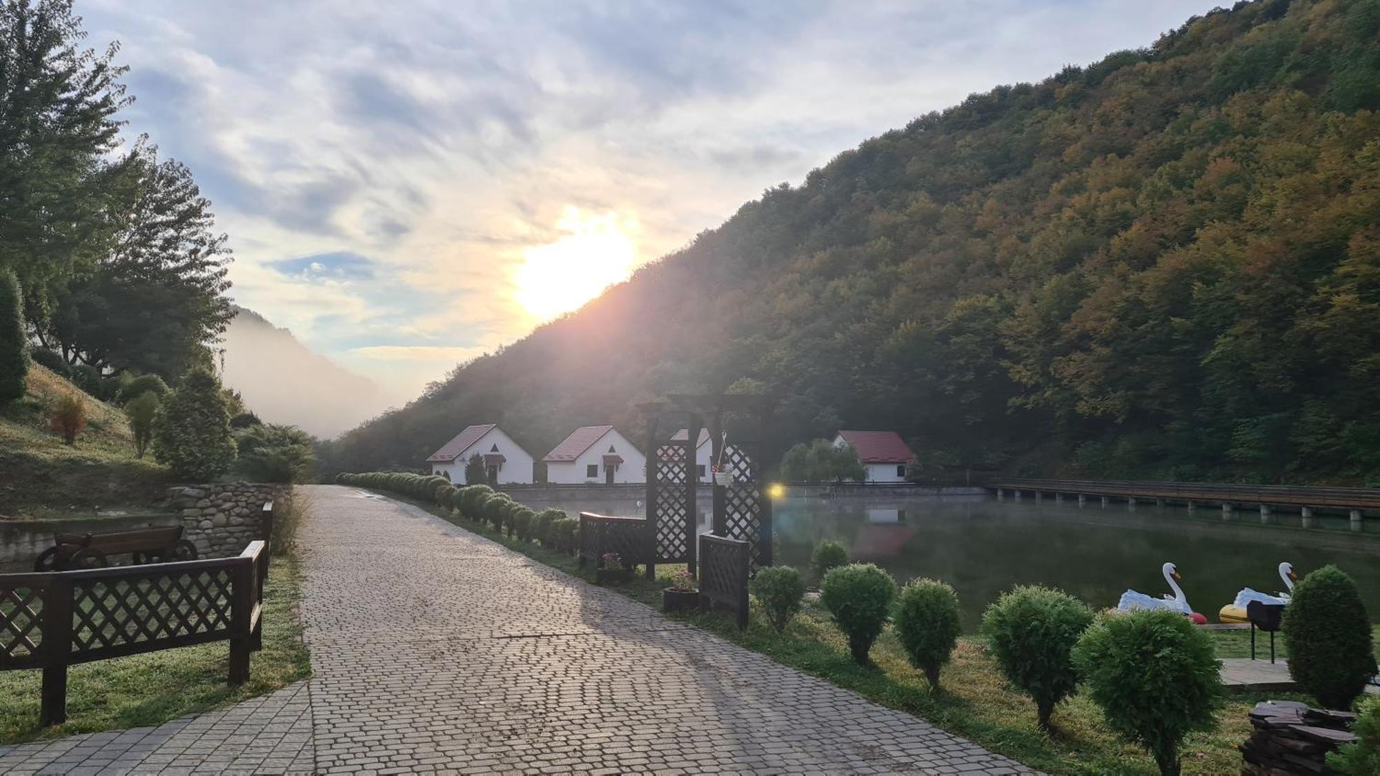 Mishyn-City Hotel Dobrivljani Kültér fotó