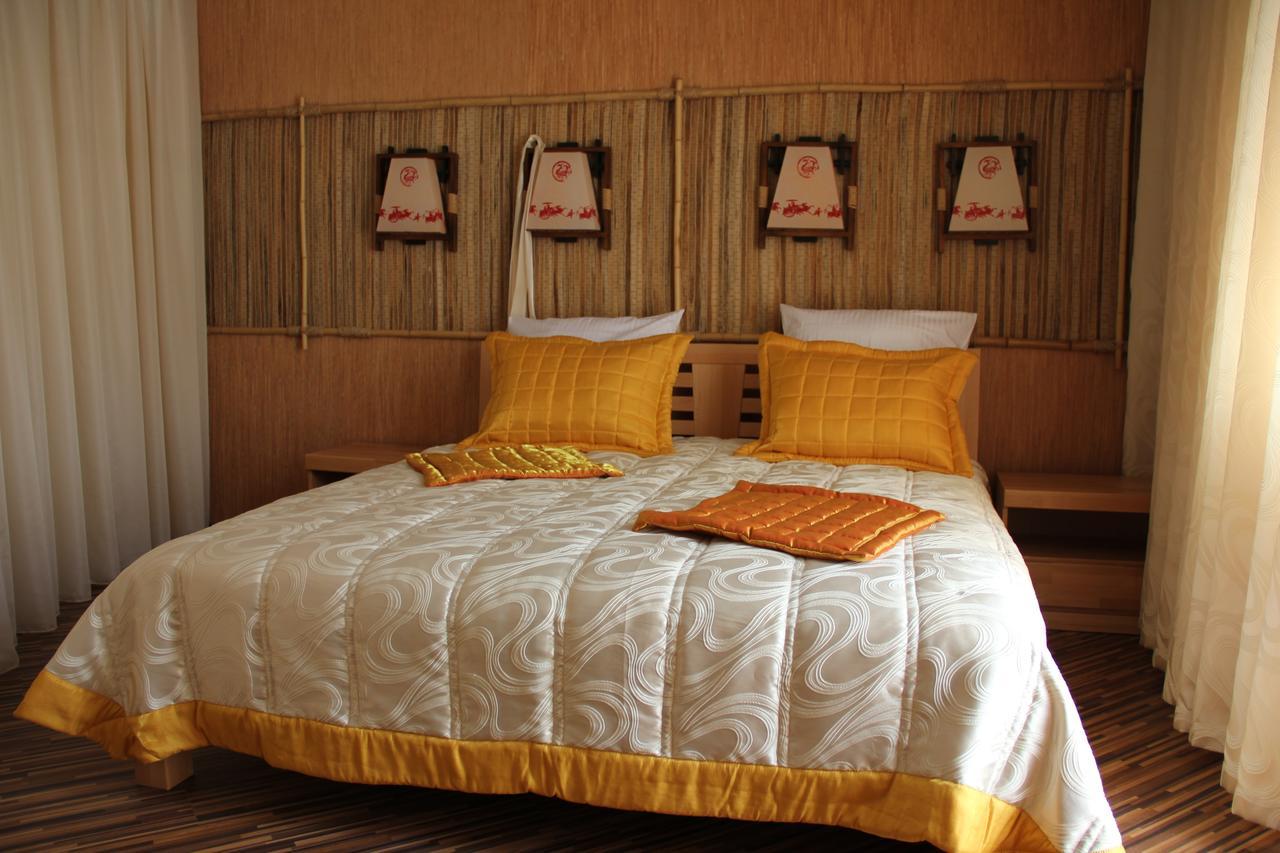 Mishyn-City Hotel Dobrivljani Kültér fotó